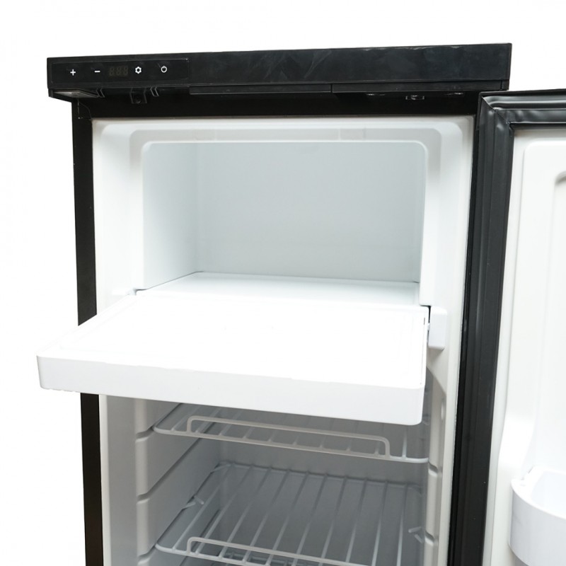 Frigider auto cu compresor 80W, capacitate 92.9L, tensiune alimentare 12-24-220V, ecran LCD, 418x504x975mm CR90 AUTOSPEED Frigider auto cu compresor 80W, capacitate 92.9L, tensiune alimentare 12-24-220V, ecran LCD, 418x504x975mm CR90 AUTOSPEED